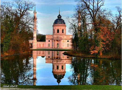 Masjidka-Schwetzinger-ee-ku-yaal-Germany 